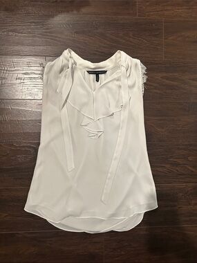 Lace trim top!